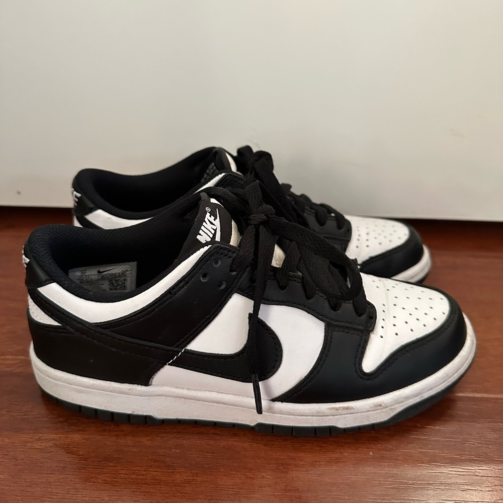 ❤️ Nike panda dunks, women’s 7, kids 5 ❤️